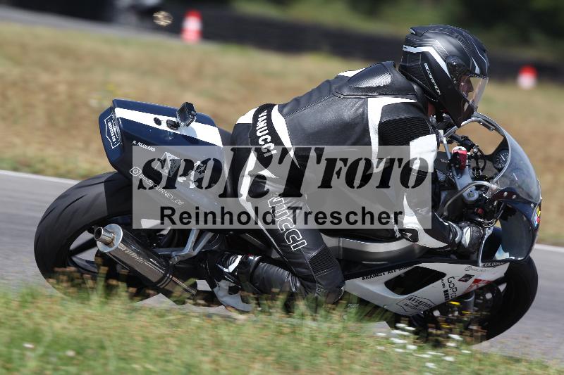/Archiv-2022/45 28.07.2022 Speer Racing ADR/Gruppe gelb/backside